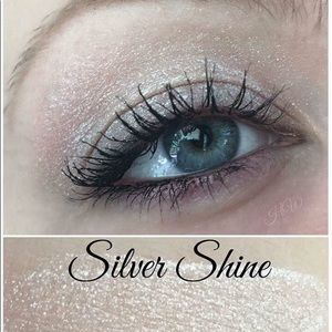 ShadowSense by LipSense! Silver Shine color